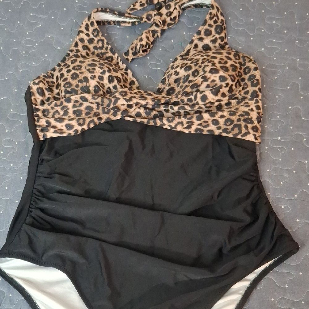 Leopard Print Halter Swimsuit size large